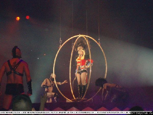 Фотографии с концерта Бритни в Пи́ттсбурге (Фото высокого и среднего качества)01.jpg(Бритни Спирс, Britney Spears)
