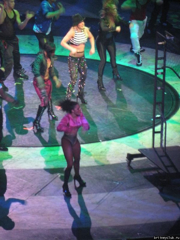 Фотографии с концерта Бритни в Хьюстоне (Фото  среднего качества)49.jpg(Бритни Спирс, Britney Spears)