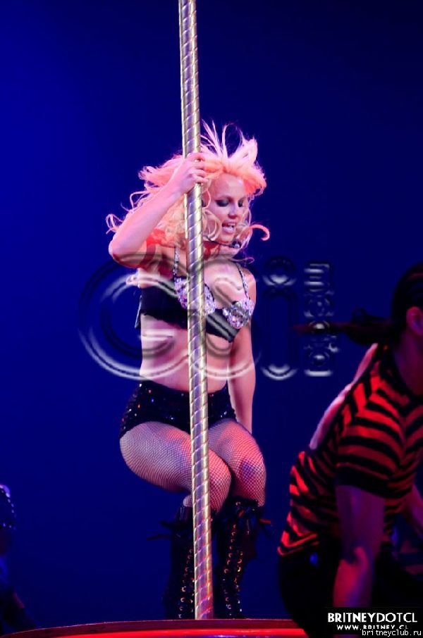 Фотографии с концерта Бритни в Миннеаполисе (Фото среднего качества)32.jpg(Бритни Спирс, Britney Spears)