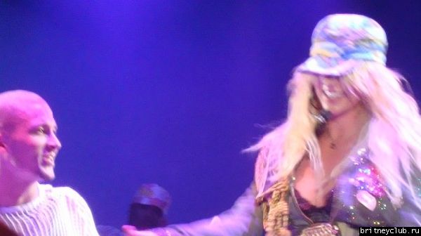 Фотографии с концерта Бритни в Эдмонтоне (Фото среднего качества)13.jpg(Бритни Спирс, Britney Spears)