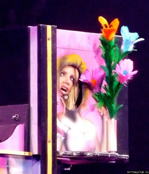 Фотографии с концерта Бритни в Anaheim 20 апреля (Фото среднего качества)09.jpg(Бритни Спирс, Britney Spears)