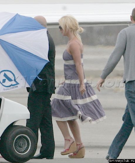 Бритни улетает из аэропорта Van Nuys07.jpg(Бритни Спирс, Britney Spears)
