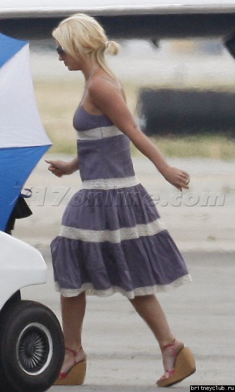 Бритни улетает из аэропорта Van Nuys08.jpg(Бритни Спирс, Britney Spears)