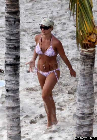 Бритни с детьми отдыхает на пляже044.jpg(Бритни Спирс, Britney Spears)