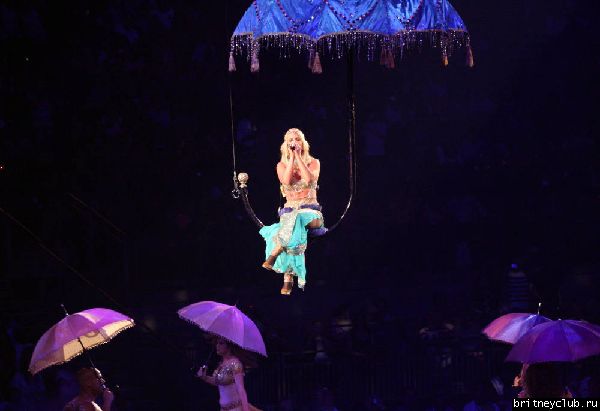 Фотографии с концерта Бритни в Лондоне 3 июня 54.jpg(Бритни Спирс, Britney Spears)