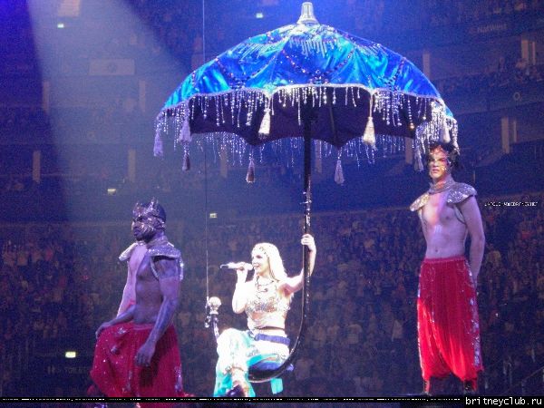 Фотографии с концерта Бритни в Лондоне 11 июня24.jpg(Бритни Спирс, Britney Spears)