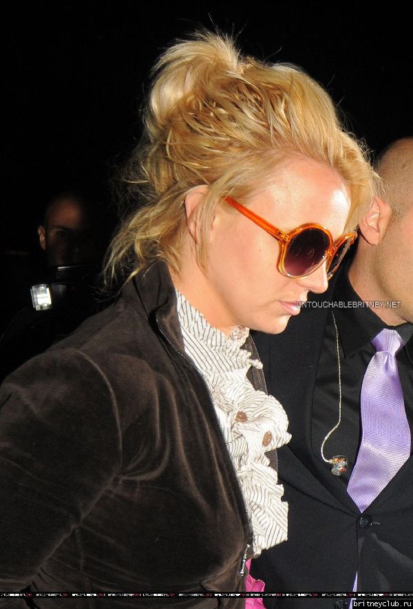 Бритни возвращается в отель после концерта041.jpg(Бритни Спирс, Britney Spears)
