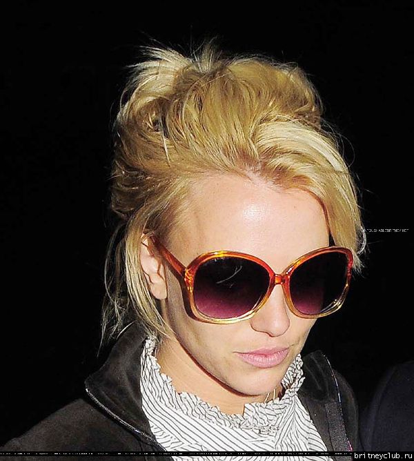 Бритни возвращается в отель после концерта068.jpg(Бритни Спирс, Britney Spears)