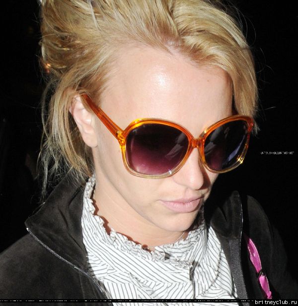 Бритни возвращается в отель после концерта069.jpg(Бритни Спирс, Britney Spears)