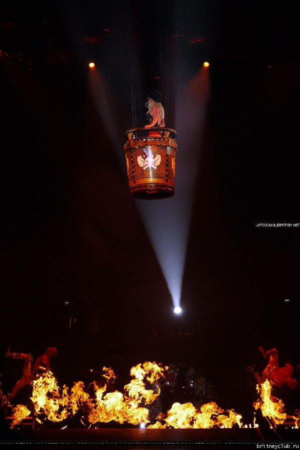 Фотографии с концерта Бритни в Лондоне 14 июня11.jpg(Бритни Спирс, Britney Spears)