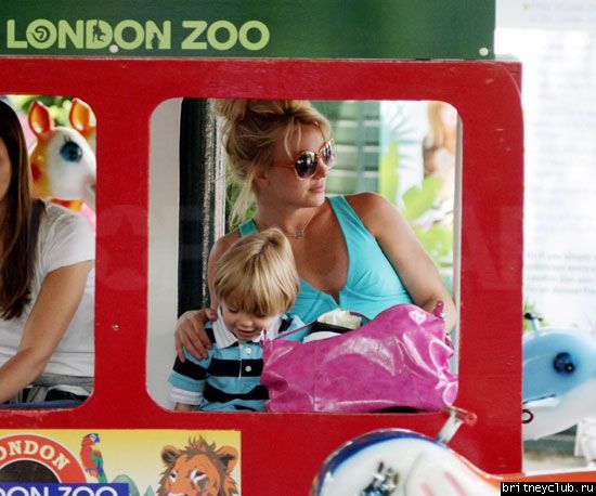 Бритни с детьми в зоопарке44.jpg(Бритни Спирс, Britney Spears)