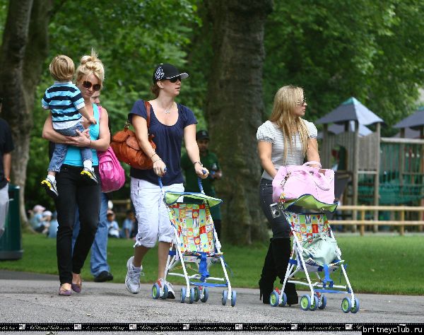 Бритни с детьми в зоопарке59.jpg(Бритни Спирс, Britney Spears)