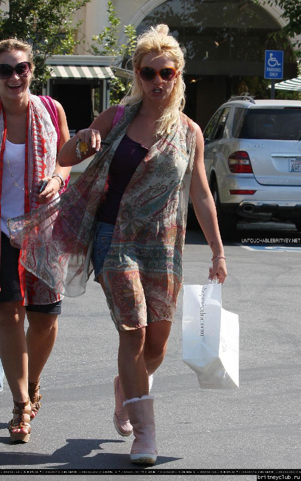 Бритни на шоппинге в Беверли Хиллз190.jpg(Бритни Спирс, Britney Spears)