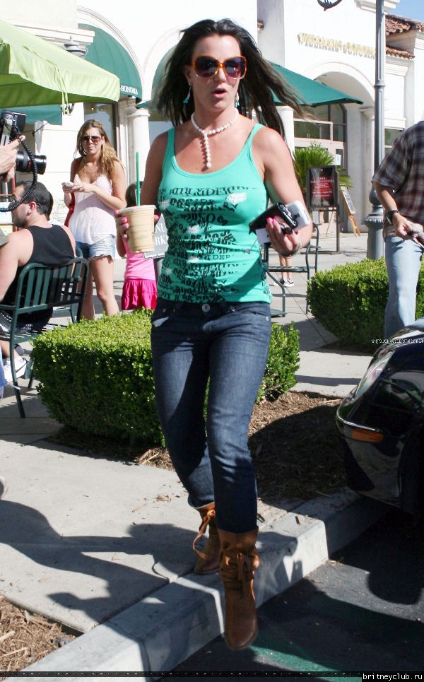 Бритни в  Starbucks 38.jpg(Бритни Спирс, Britney Spears)