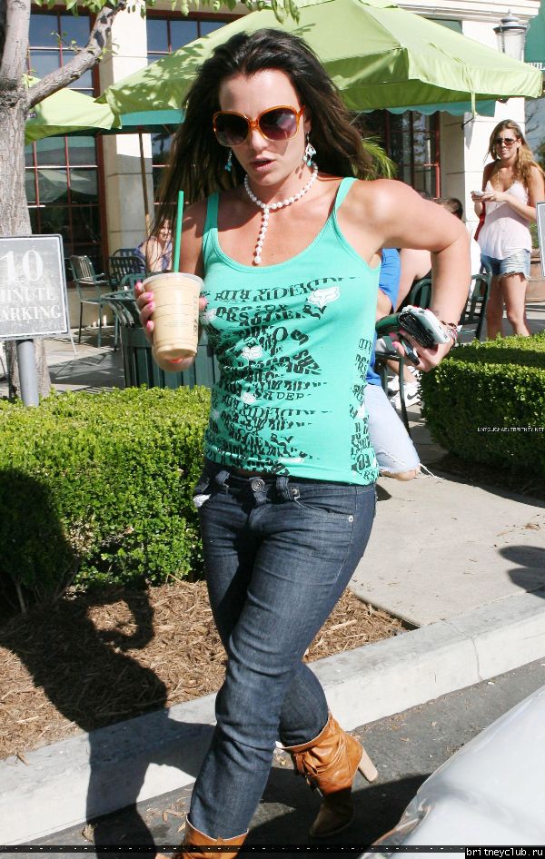 Бритни в  Starbucks 40.jpg(Бритни Спирс, Britney Spears)