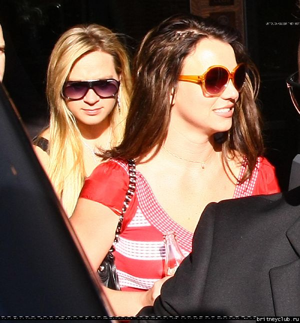 Бритни уезжает из отеля Hyatt в Берлине18.jpg(Бритни Спирс, Britney Spears)