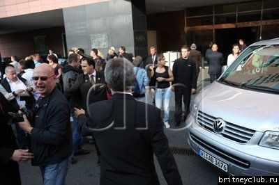 Бритни уезжает из отеля Hyatt в Берлине30.jpg(Бритни Спирс, Britney Spears)