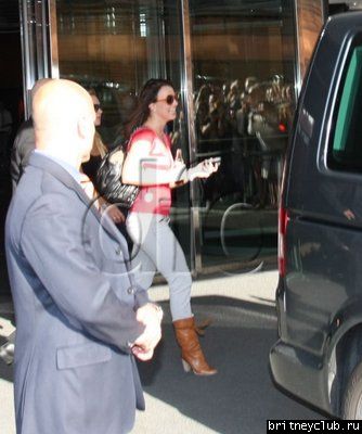 Бритни уезжает из отеля Hyatt в Берлине31.jpg(Бритни Спирс, Britney Spears)