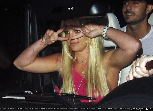 Бритни уезжает из салона Andy Le Compte29.jpg(Бритни Спирс, Britney Spears)
