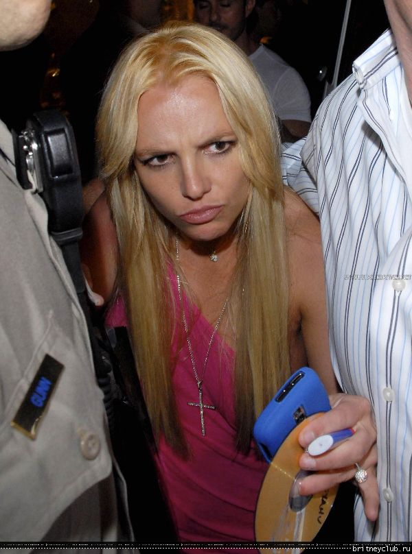 Бритни уезжает из салона Andy Le Compte33.jpg(Бритни Спирс, Britney Spears)
