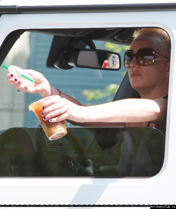 Бритни у Starbucks03.jpg(Бритни Спирс, Britney Spears)