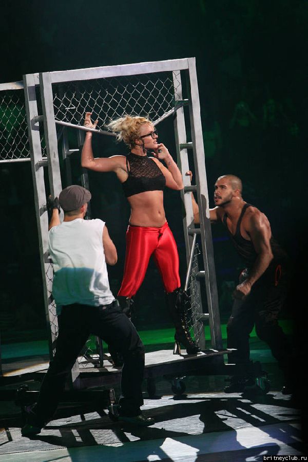 Фотографии с концерта Бритни в Нью-Йорке 24 августа028.jpg(Бритни Спирс, Britney Spears)