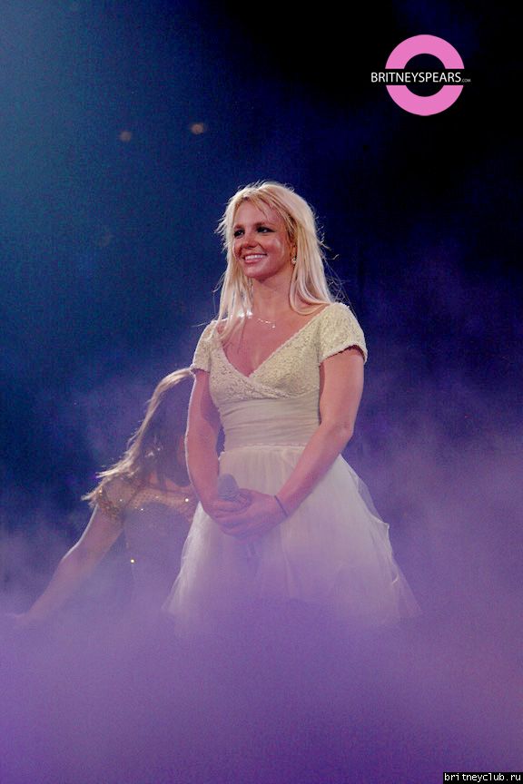 Фотографии с концерта Бритни в Гренсборо 5 сентября25.jpg(Бритни Спирс, Britney Spears)