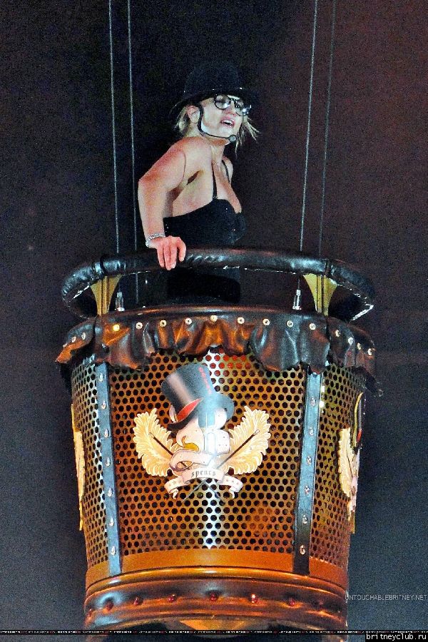 Фотографии с концерта Бритни в Лос-Анджелесе 23 сентября04.jpg(Бритни Спирс, Britney Spears)