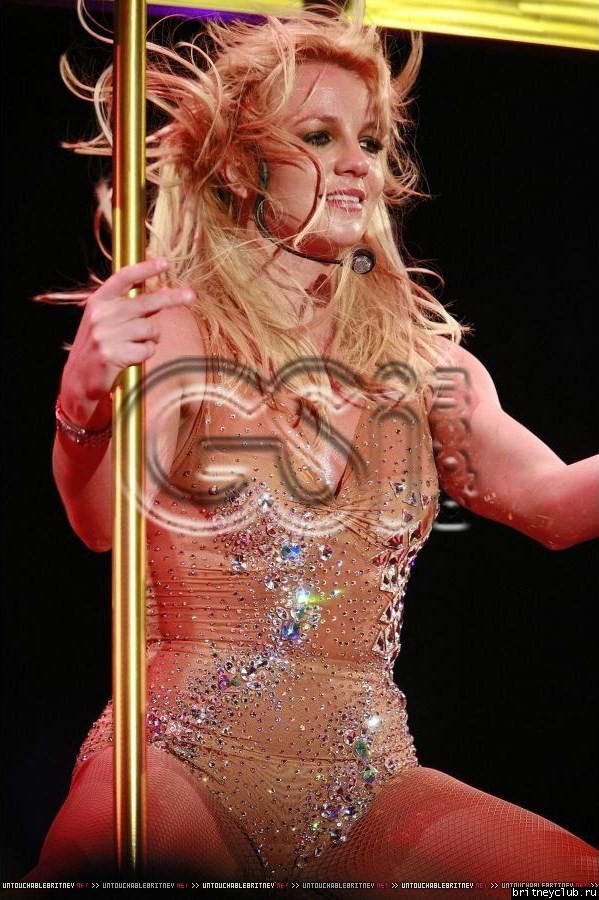 Фотографии с концерта Бритни в Сан Диего 24 сентября13.jpg(Бритни Спирс, Britney Spears)