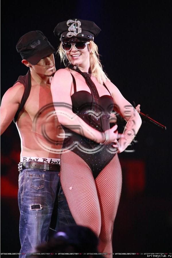 Фотографии с концерта Бритни в Сан Диего 24 сентября15.jpg(Бритни Спирс, Britney Spears)