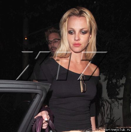 Бритни уезжает из ресторана Little Door47.jpg(Бритни Спирс, Britney Spears)