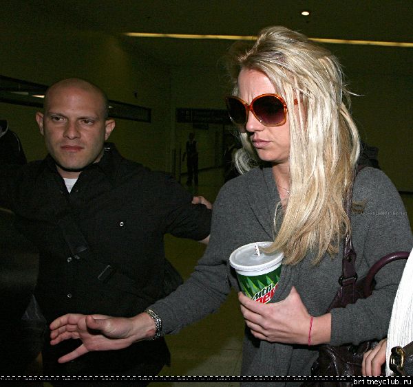 Бритни в аэропорту LAX29.jpg(Бритни Спирс, Britney Spears)