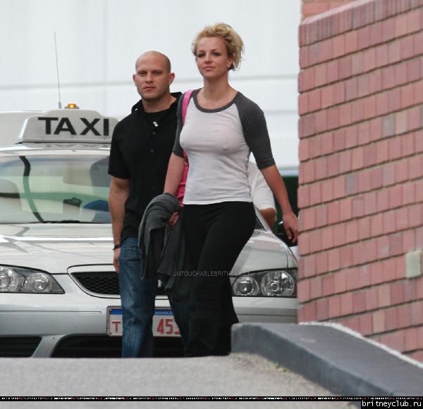 Бритни уезжает из отеля Hyatt в Перте39.jpg(Бритни Спирс, Britney Spears)