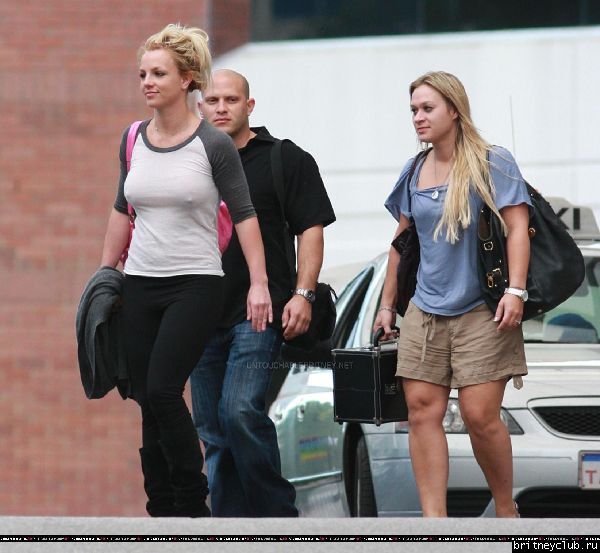 Бритни уезжает из отеля Hyatt в Перте50.jpg(Бритни Спирс, Britney Spears)