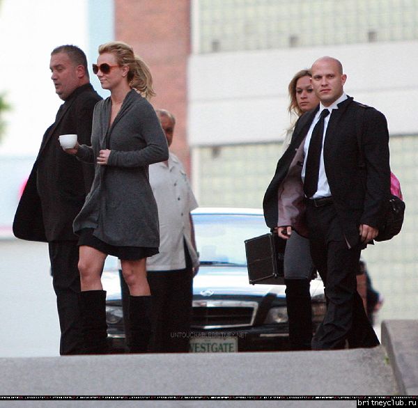 Бритни уезжает из отеля Hyatt28.jpg(Бритни Спирс, Britney Spears)