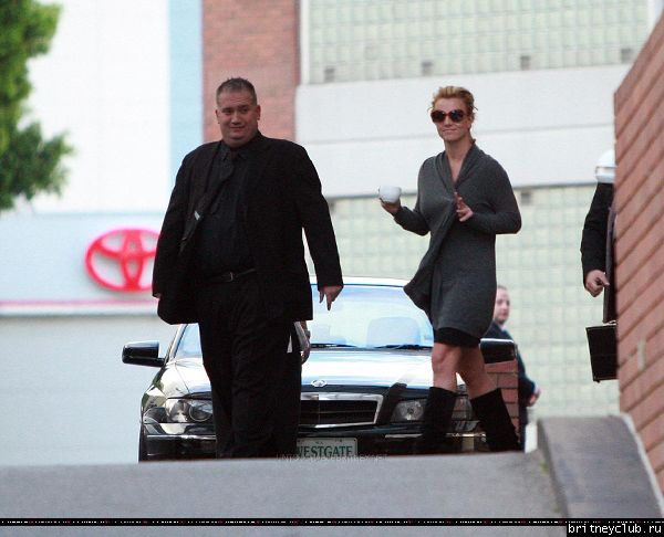 Бритни уезжает из отеля Hyatt33.jpg(Бритни Спирс, Britney Spears)