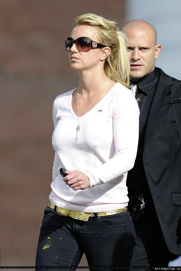 Бритни уезжает из отеля Hyatt07.jpg(Бритни Спирс, Britney Spears)