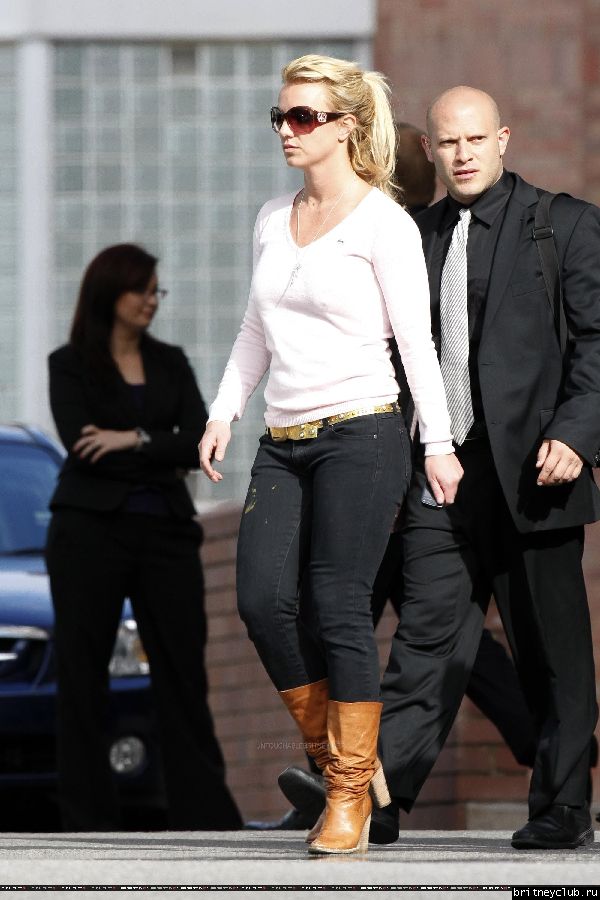 Бритни уезжает из отеля Hyatt15.jpg(Бритни Спирс, Britney Spears)