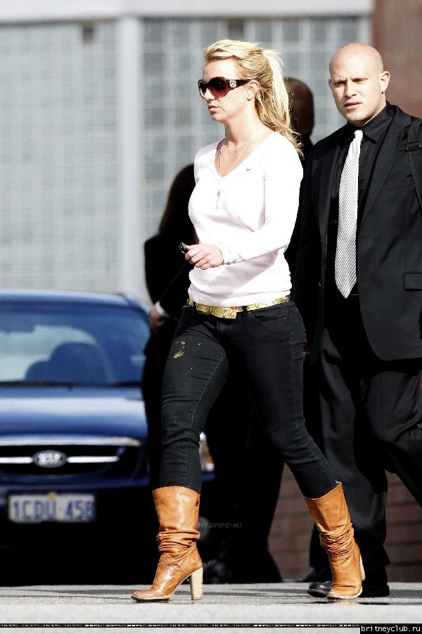Бритни уезжает из отеля Hyatt16.jpg(Бритни Спирс, Britney Spears)