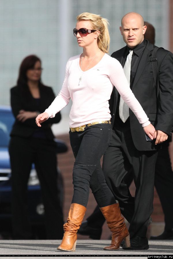 Бритни уезжает из отеля Hyatt38.jpg(Бритни Спирс, Britney Spears)
