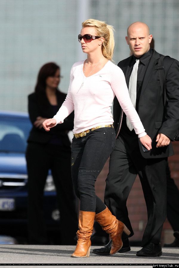 Бритни уезжает из отеля Hyatt39.jpg(Бритни Спирс, Britney Spears)