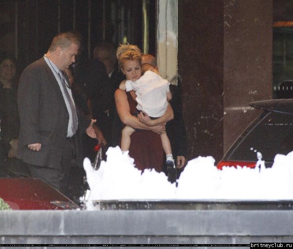 Бритни уезжает из гостиницы в Мельбруне13.jpg(Бритни Спирс, Britney Spears)