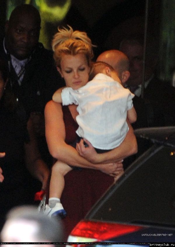 Бритни уезжает из гостиницы в Мельбруне25.jpg(Бритни Спирс, Britney Spears)
