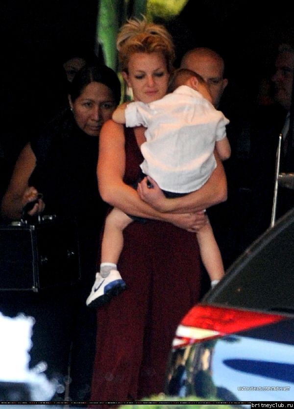 Бритни уезжает из гостиницы в Мельбруне26.jpg(Бритни Спирс, Britney Spears)