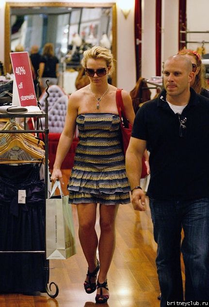 Бритни на шоппинге в Брисбене26.jpg(Бритни Спирс, Britney Spears)