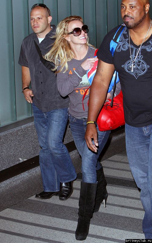 Бритни в аэропорту Лос-Анджелеса06.jpg(Бритни Спирс, Britney Spears)