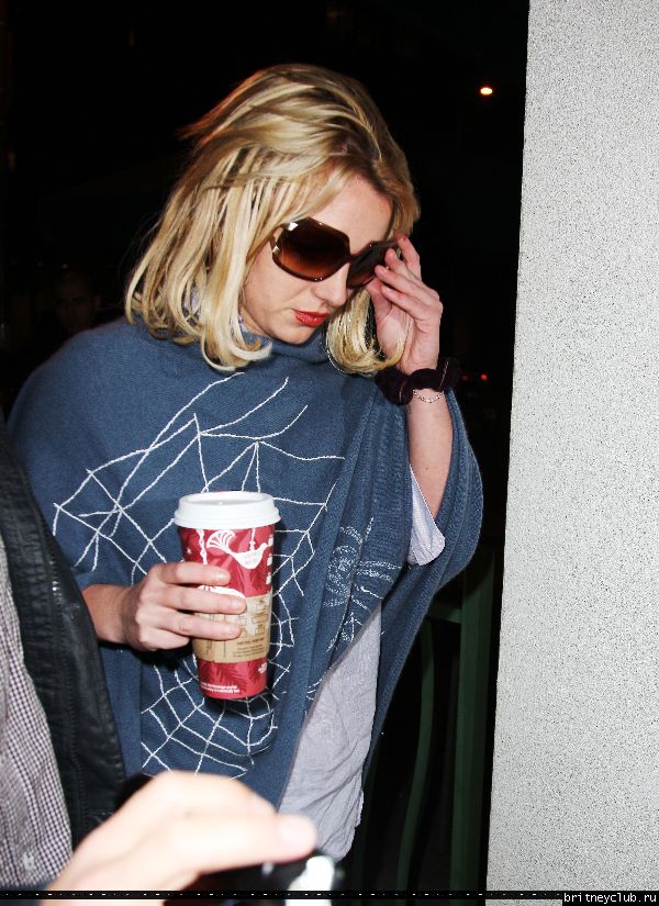 Бритни в Starbucks52.jpg(Бритни Спирс, Britney Spears)