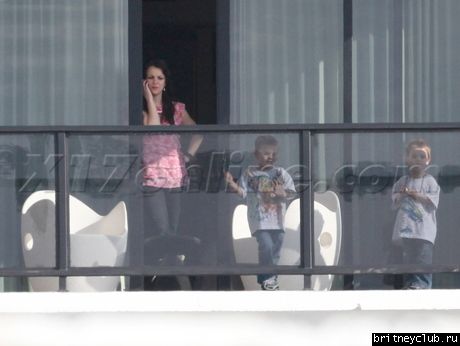 Бритни с детьми в отеле Mondrian20.jpg(Бритни Спирс, Britney Spears)