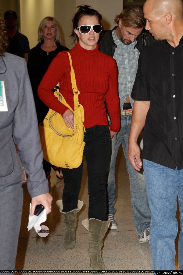 Бритни и Джейсон в аэропорту Майями50.jpg(Бритни Спирс, Britney Spears)