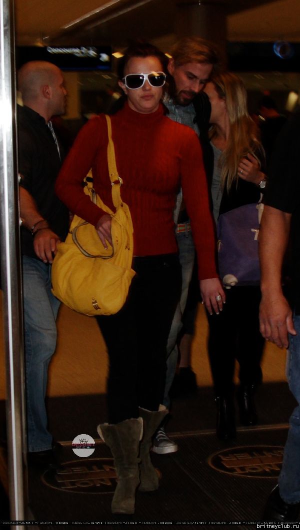 Бритни и Джейсон в аэропорту Майями54.jpg(Бритни Спирс, Britney Spears)